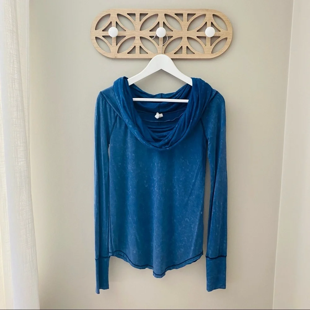 Free People Cosmo Tie Dye Cowl Neck Long Sleeve Top Blue Sz Small